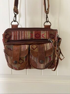 Boho Woven Crossbody Bag w/ Leather Trim – Multi Pocket Southwest Style